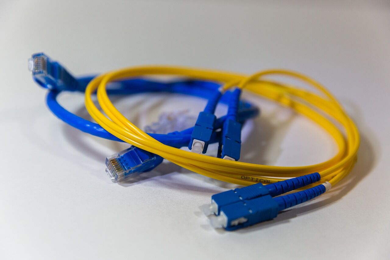 Des câbles de fibre optique pour entreprise avec bande passante garantie